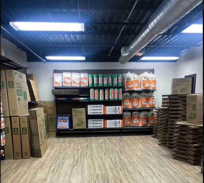 Storage Station at 101 1st Ave S in Nitro, WV